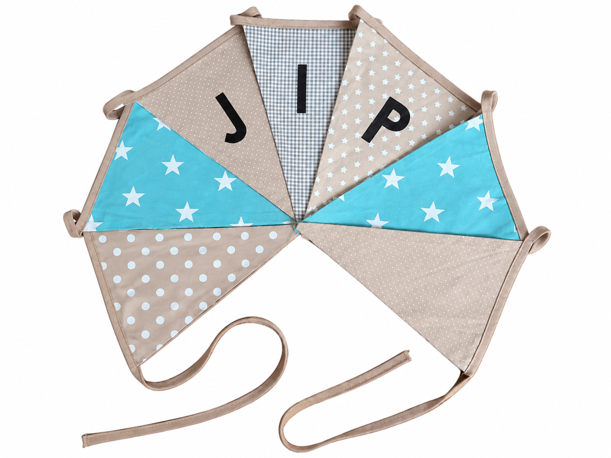 Vlaggetjes met naam: ontwerp Jip Beige