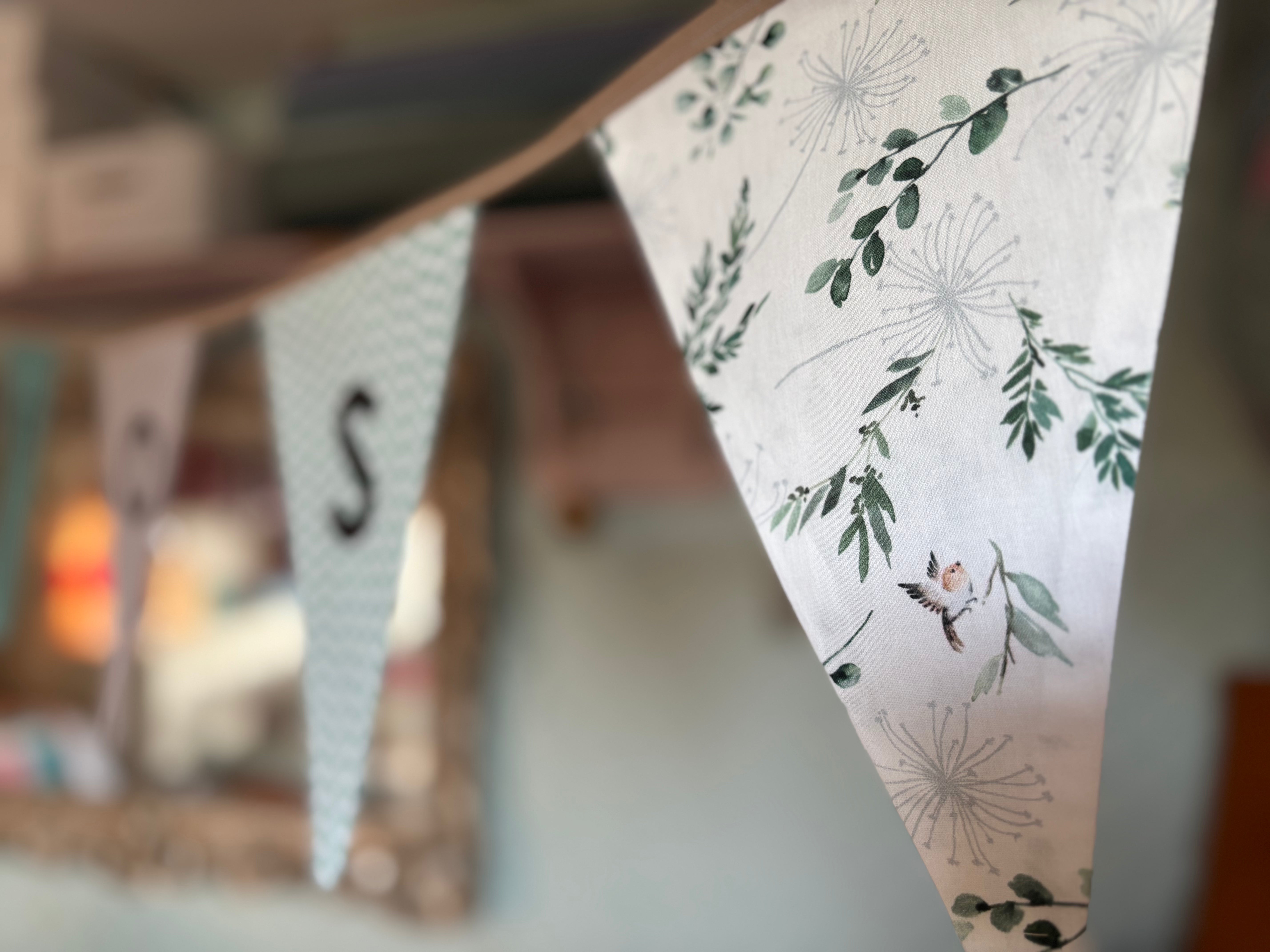 Vlaggetjes met naam: ontwerp Fos